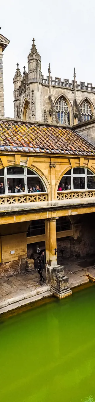 Entspanne im einmaligen Thermae Bath Spa